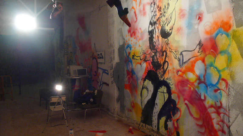 Pintura sobre undergrond, Copia de Combustin espontnea. Vista de la sala durante el proceso de trabajo. Villaverde, Madrid 2009